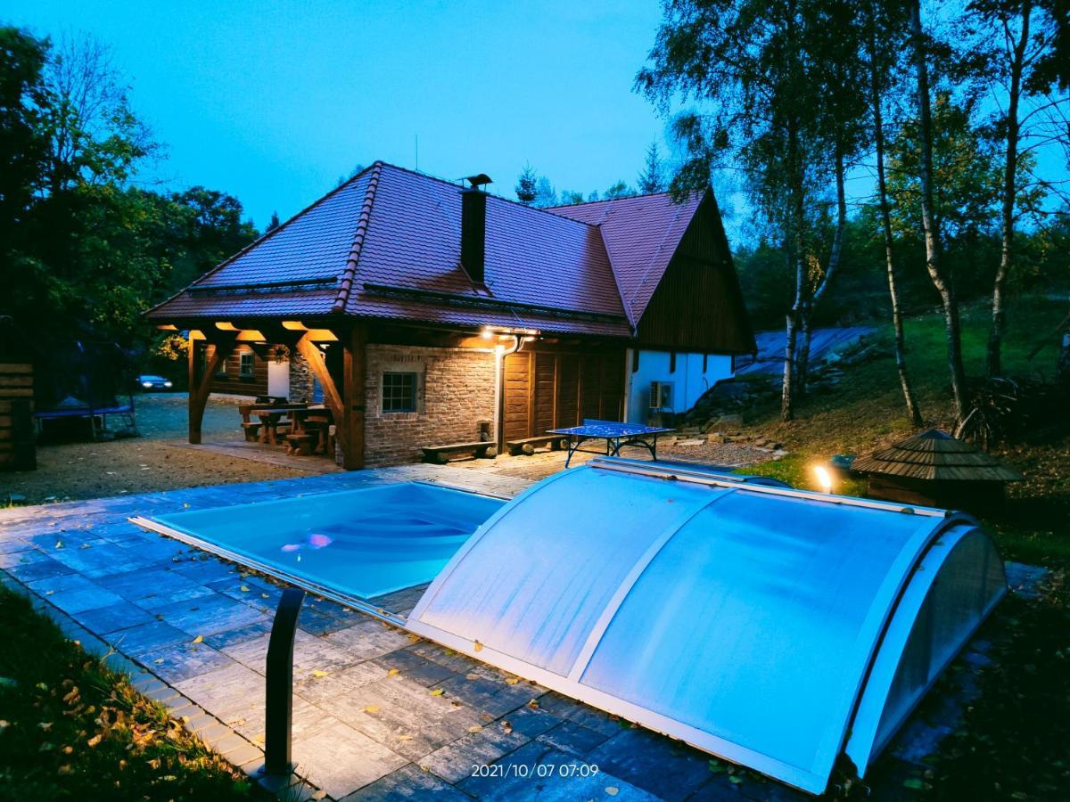 Roubenka U Zvonicky Villa Cejle Екстериор снимка
