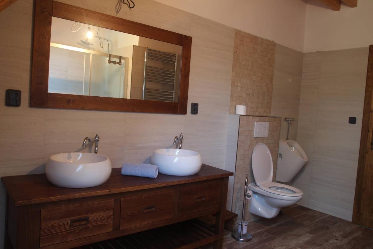 Roubenka U Zvonicky Villa Cejle Екстериор снимка